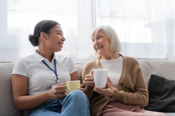 Downsizing Guide for Seniors Moving to Assisted Living